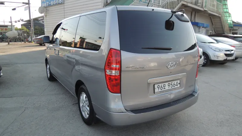 Hyundai Grand Starex