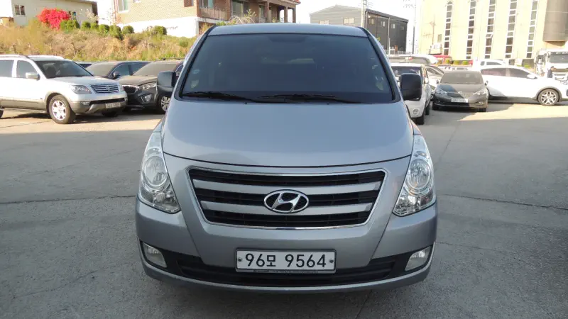 Hyundai Grand Starex