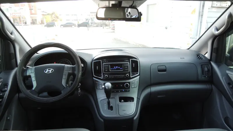 Hyundai Grand Starex