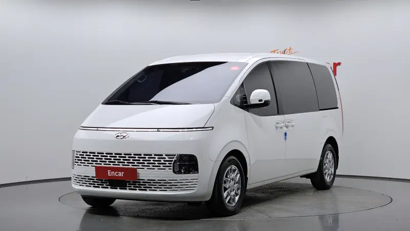 Hyundai Staria