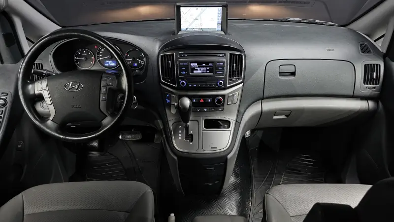 Hyundai Grand Starex