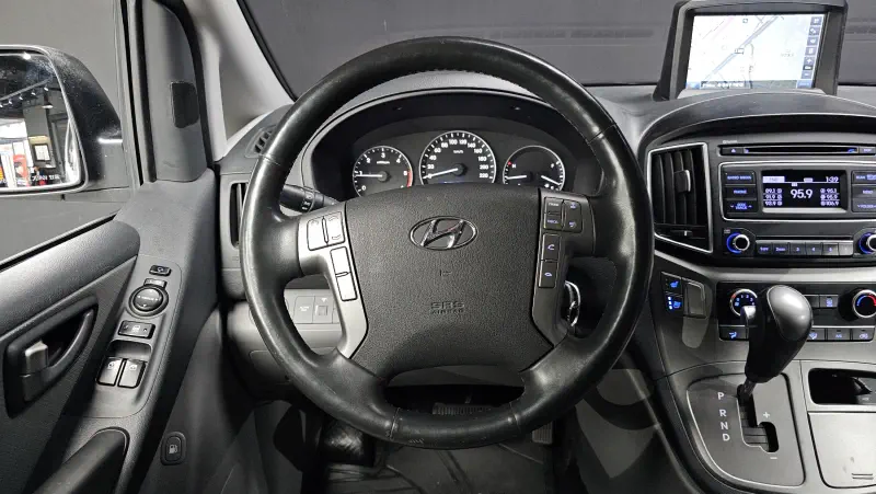 Hyundai Grand Starex