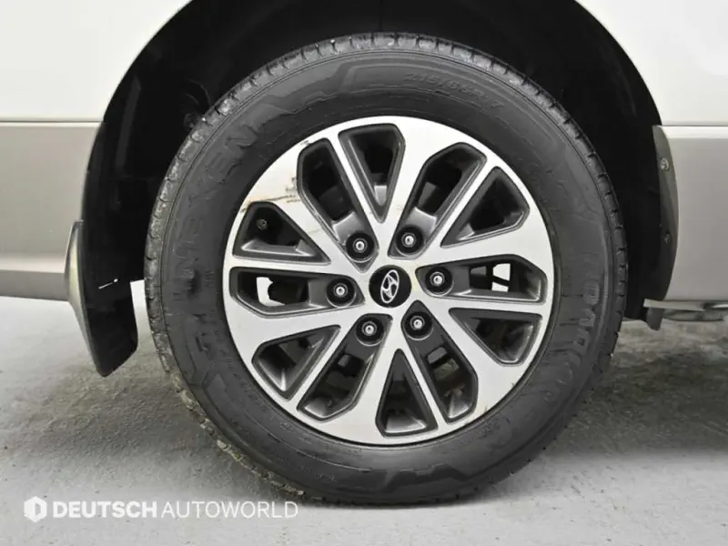 Hyundai Grand Starex