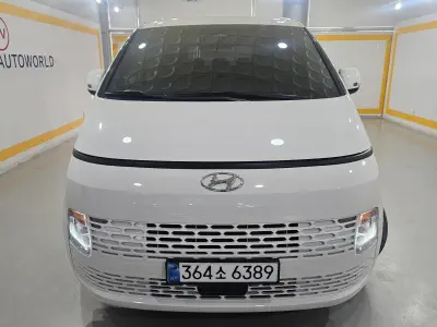 Hyundai Staria