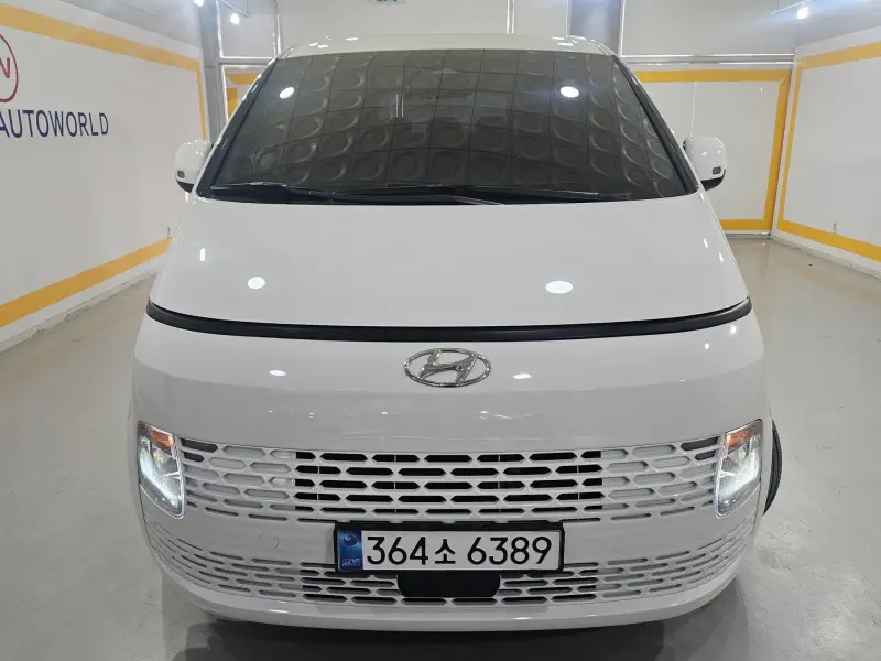 Hyundai Staria