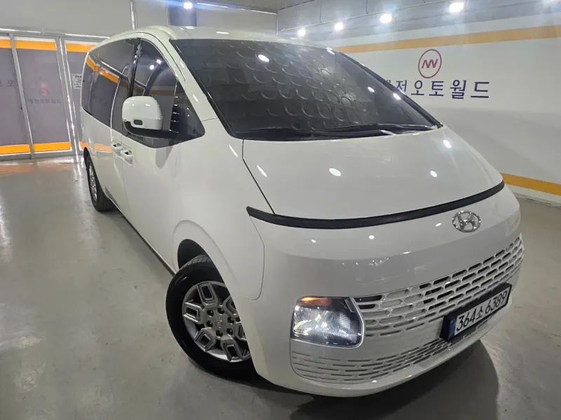 Hyundai Staria