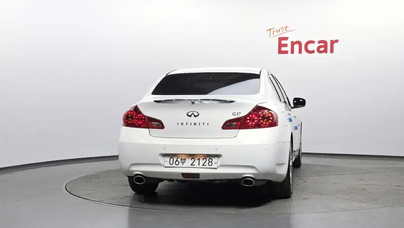Infiniti G37