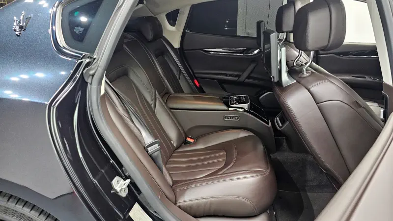 Maserati Quattroporte