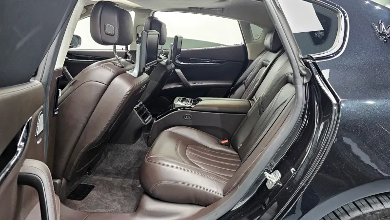 Maserati Quattroporte