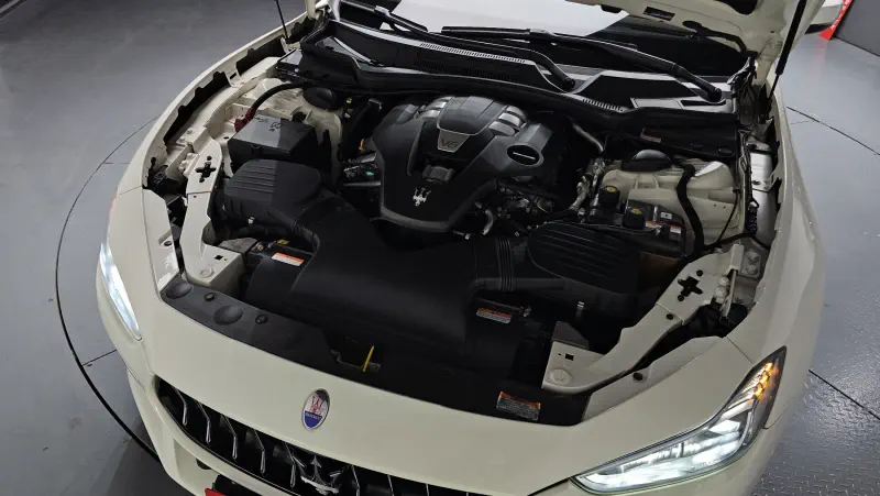 Maserati Ghibli