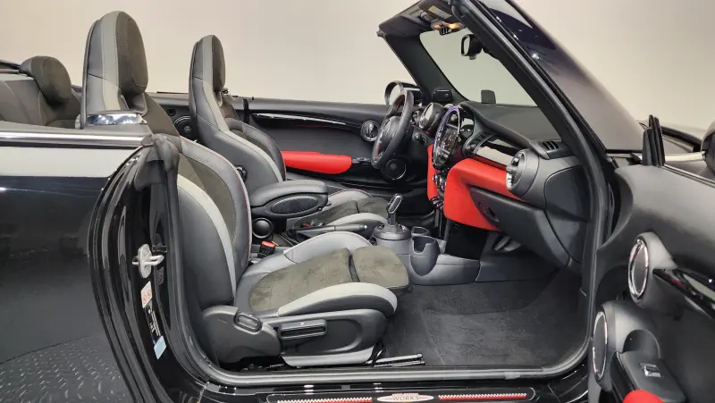 MINI Cabrio