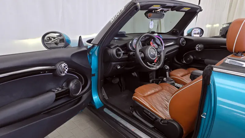 MINI Cooper Convertible