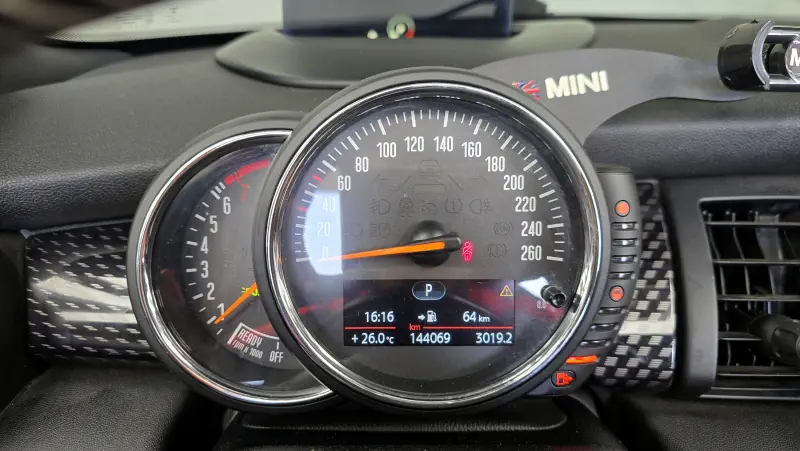 MINI Cooper Convertible