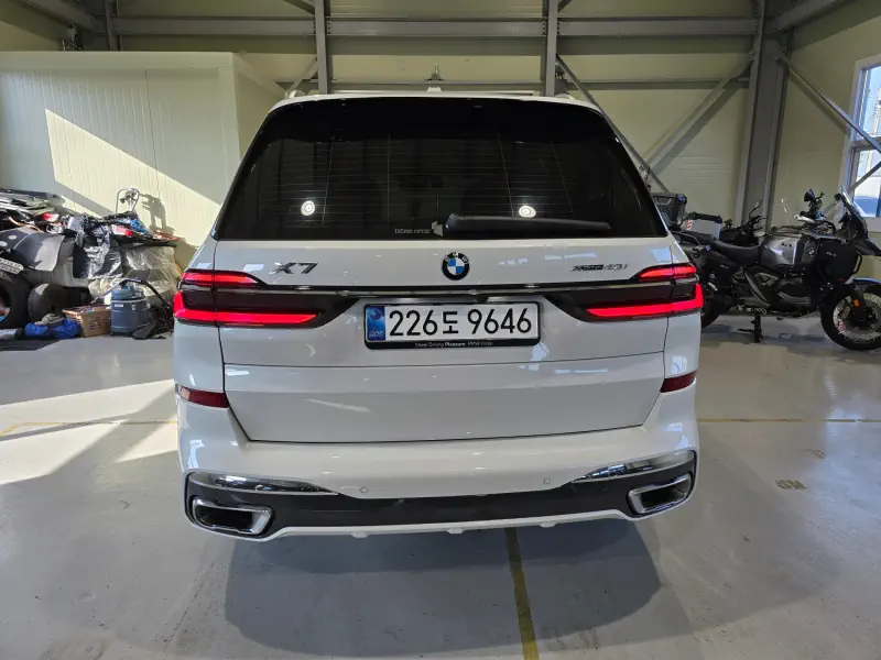 BMW X7