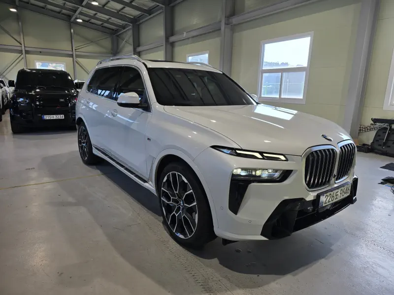 BMW X7