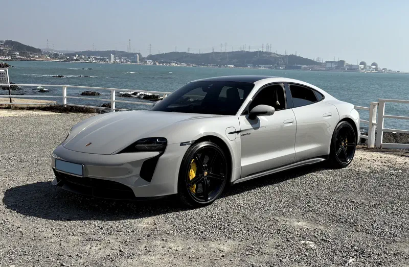 Porsche Taycan