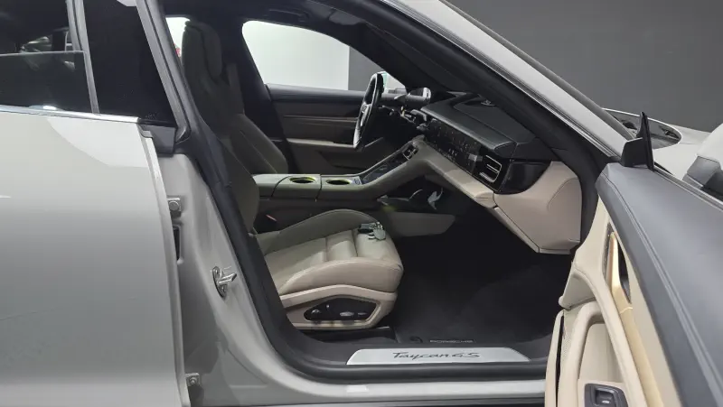 Porsche Taycan