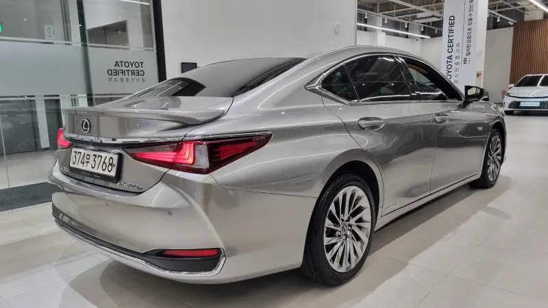 Lexus ES300h