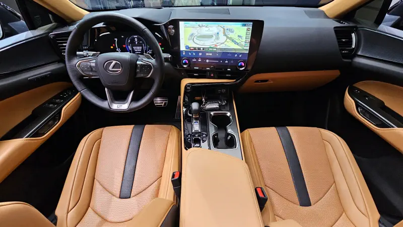 Lexus NX450h+