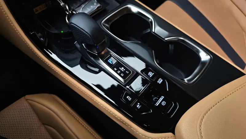 Lexus NX450h+
