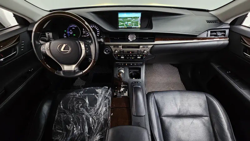 Lexus ES300h