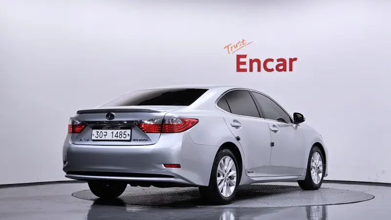 Lexus ES300h