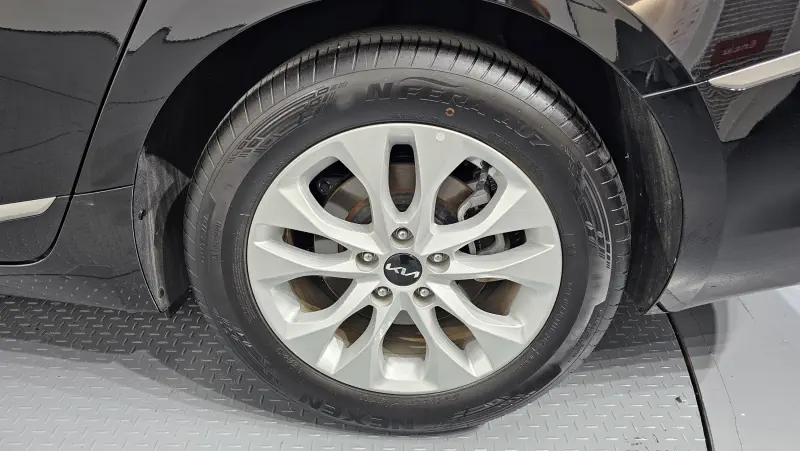 Kia K8