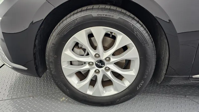 Kia K8