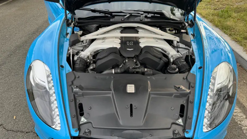 Aston Martin Vanquish