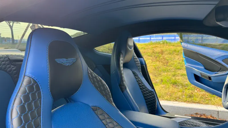 Aston Martin Vanquish