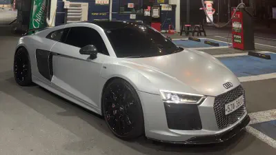 Audi R8