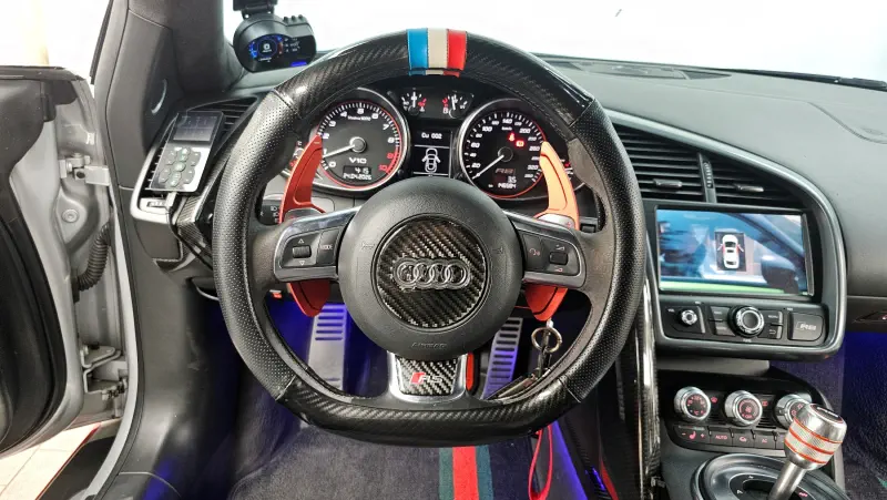 Audi R8