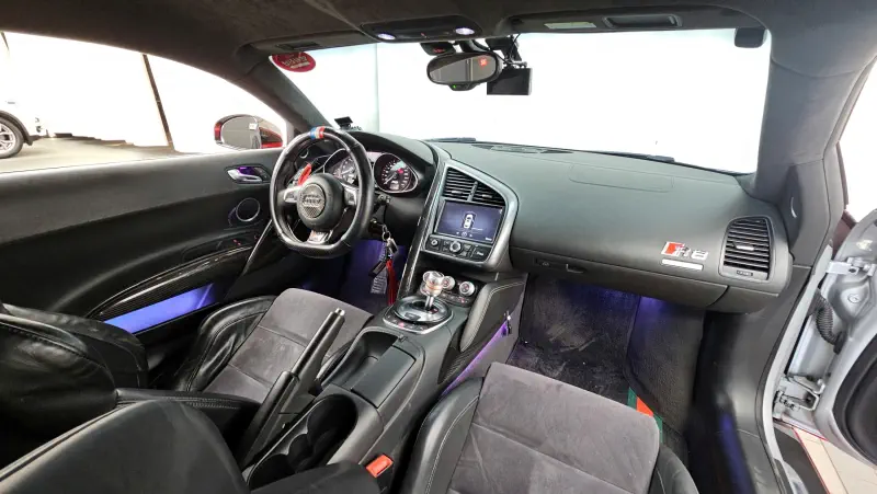 Audi R8