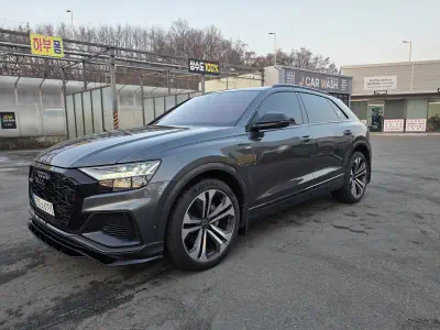 Audi Q8