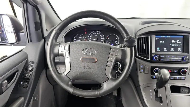 Hyundai Grand Starex