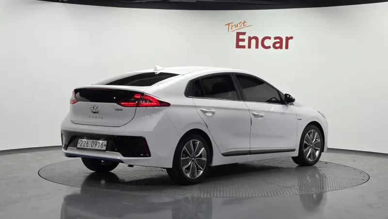 Hyundai Ioniq