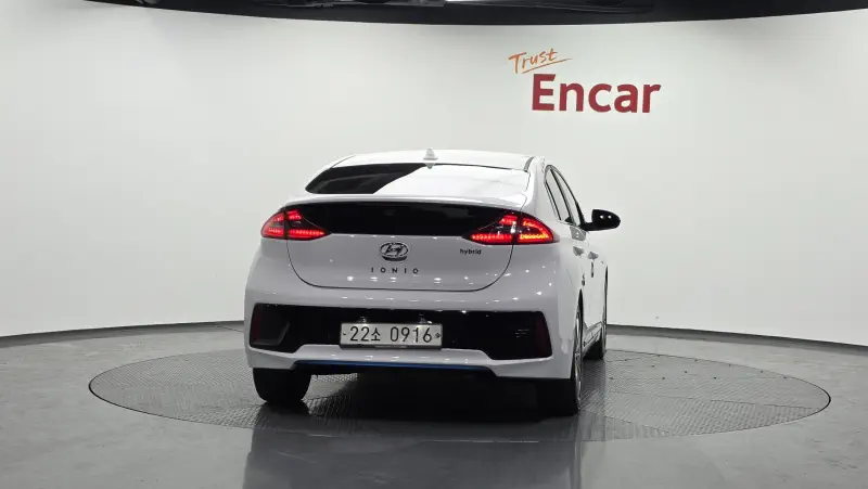 Hyundai Ioniq