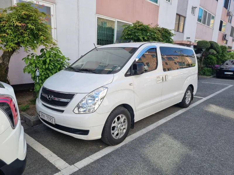 Hyundai Grand Starex