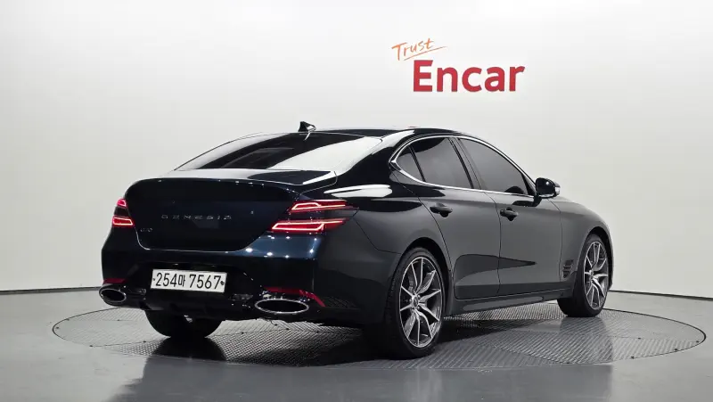 Genesis G70