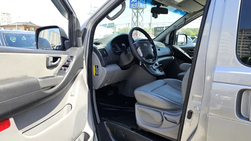 Hyundai Grand Starex