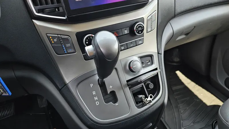 Hyundai Grand Starex