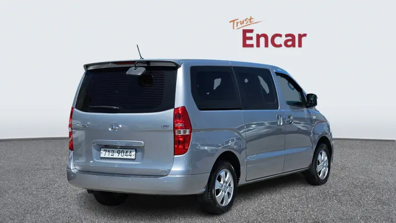 Hyundai Grand Starex