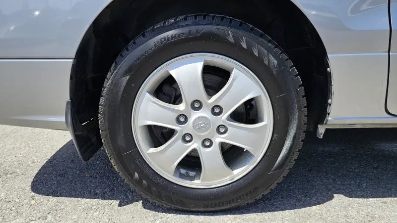 Hyundai Grand Starex