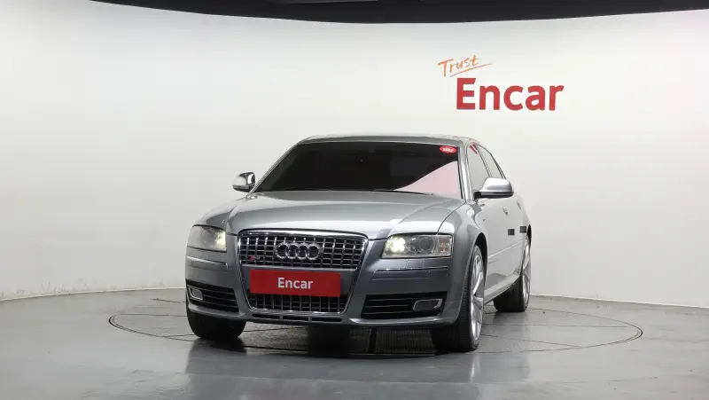Audi S8