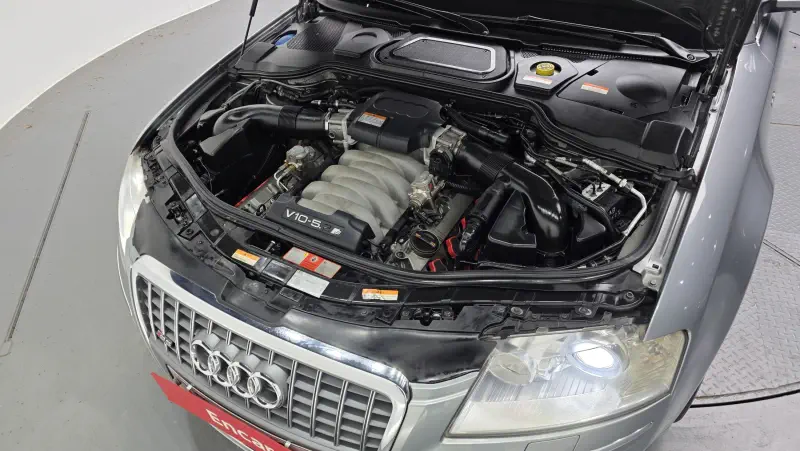 Audi S8