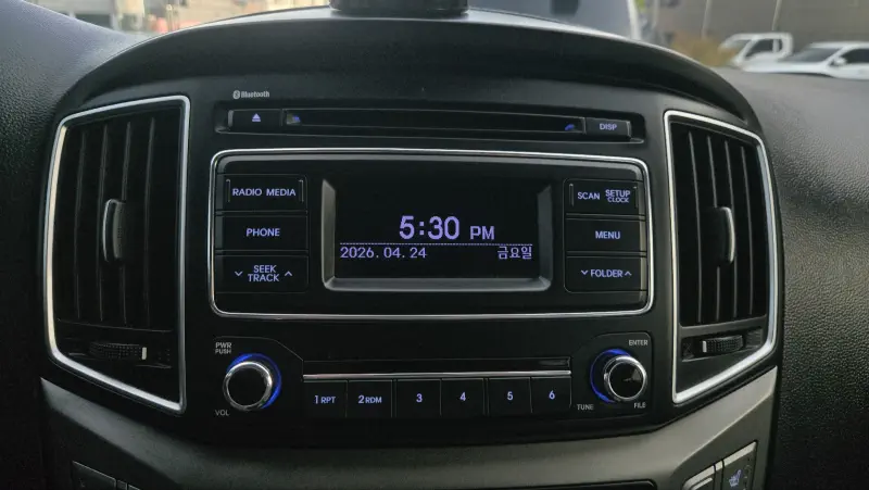 Hyundai Grand Starex