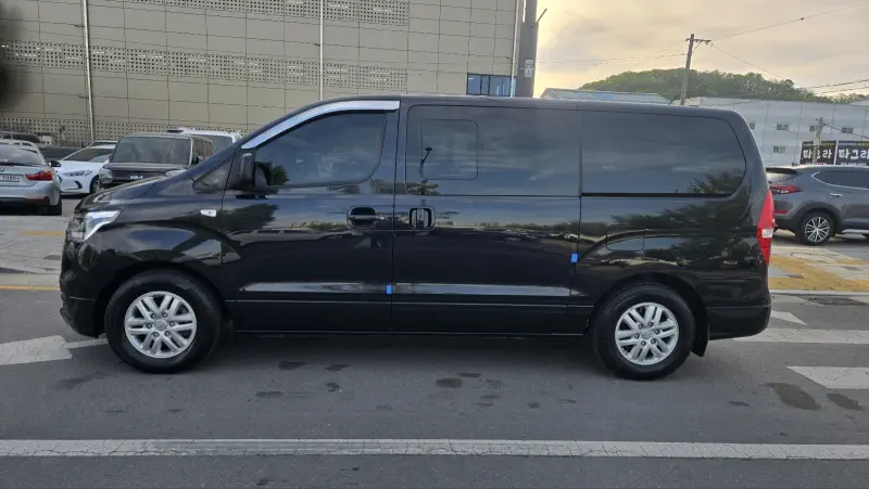 Hyundai Grand Starex