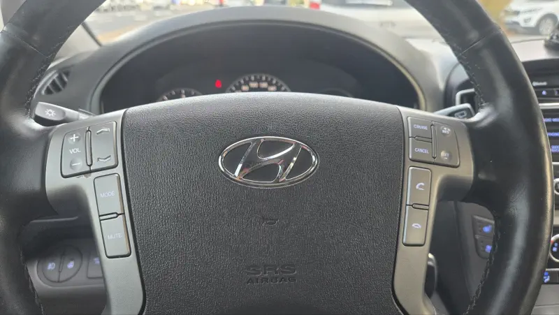 Hyundai Grand Starex