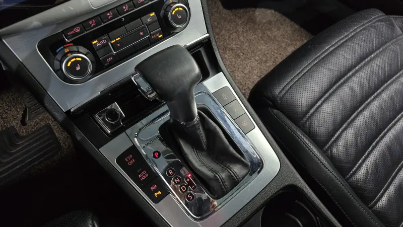 Volkswagen PASSAT CC