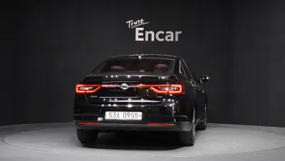 Renault SM6